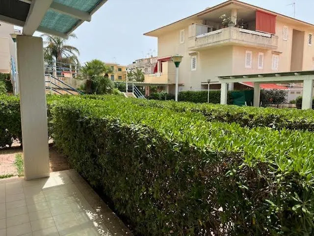 בית נופש הוילה מרינה די רגוזה Sea House Casa Marina איטליה
